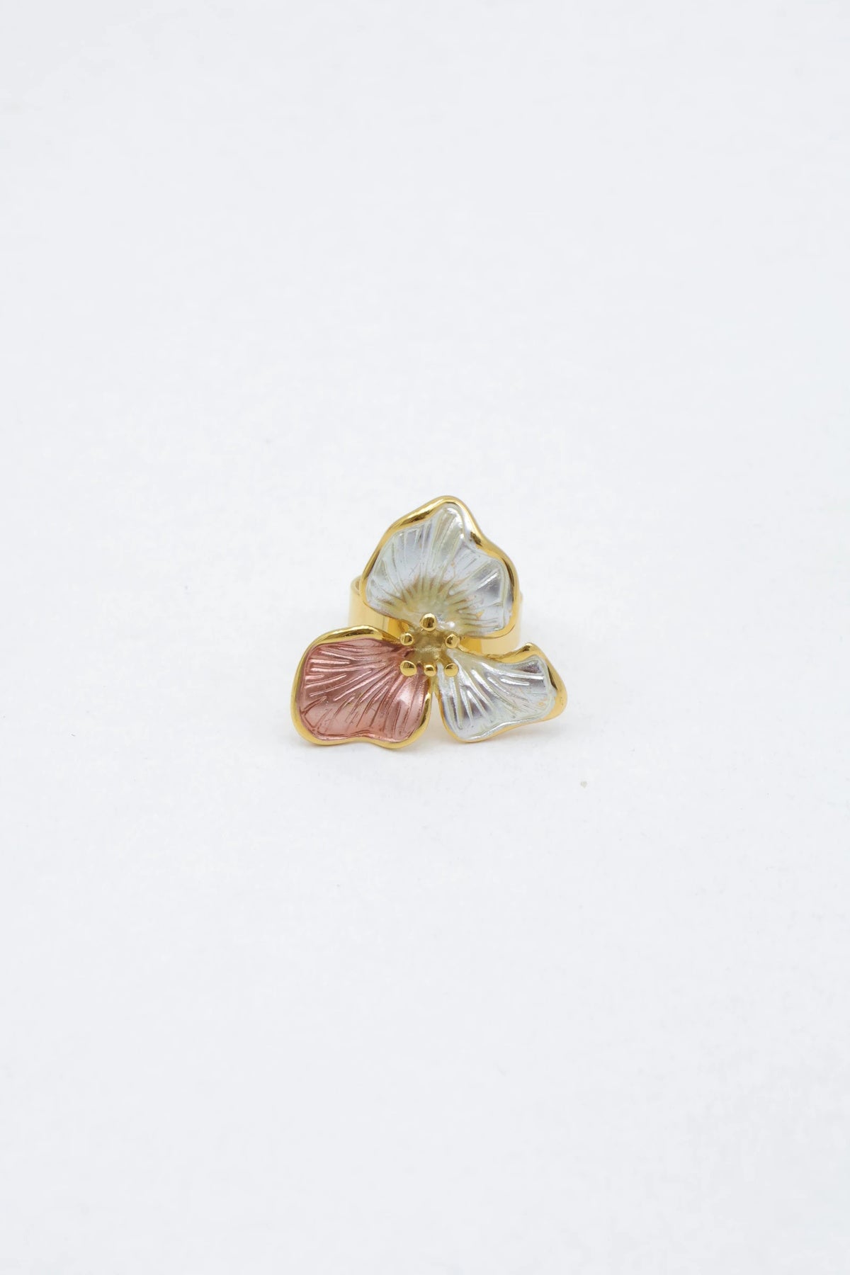 ✨ Bague Sasha – Éclat Tricolore & Élégance Florale 🌸✨