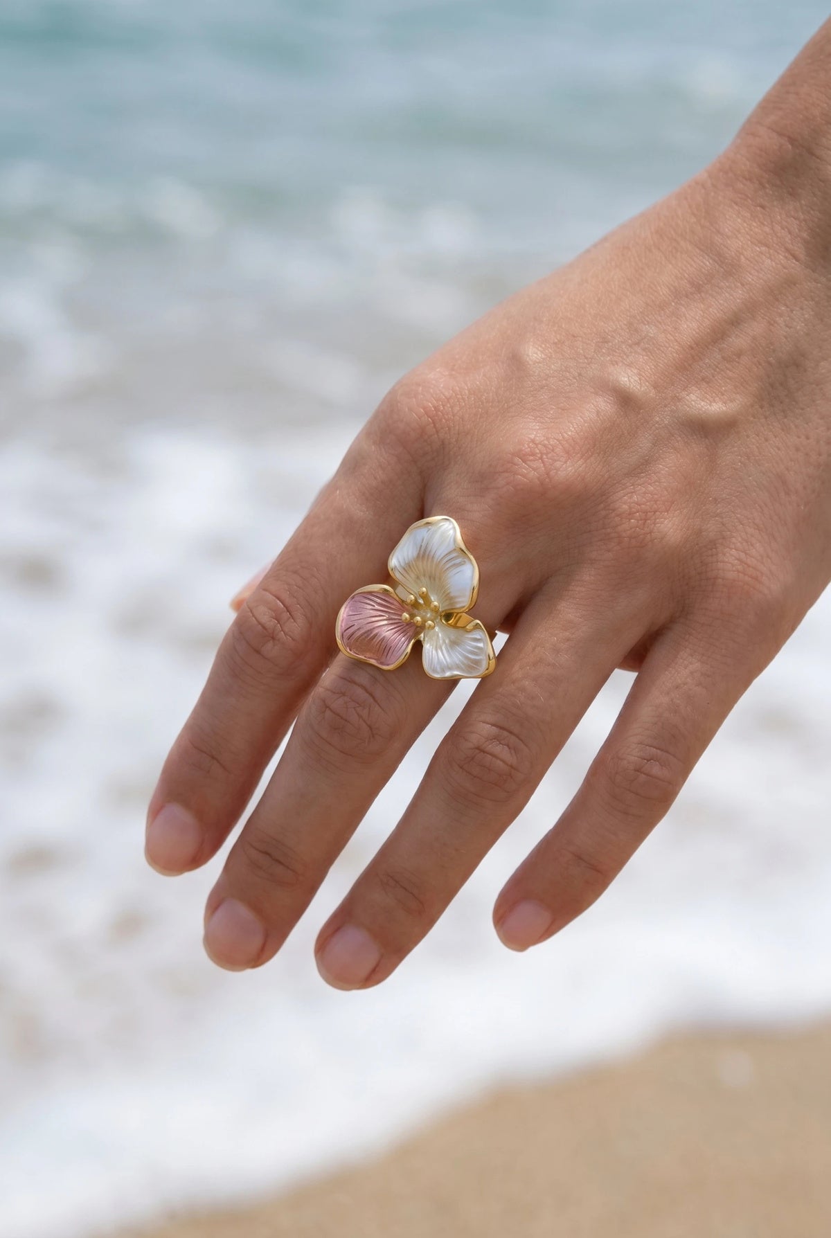 ✨ Bague Sasha – Éclat Tricolore & Élégance Florale 🌸✨