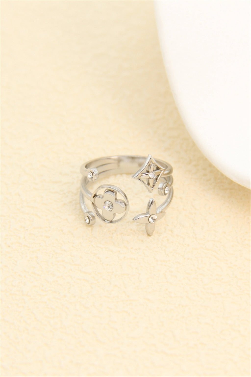 ✨ Bague Tracy Argent – Élégance intemporelle & détails raffinés ✨