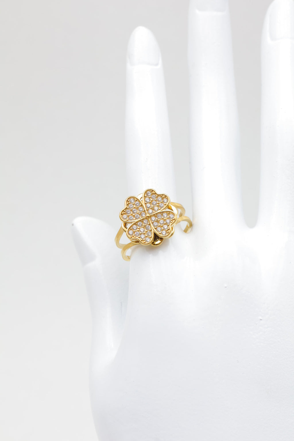 ✨ Bague Anti-Stress Trèfle – Sérénité & Porte-Bonheur 🍀✨