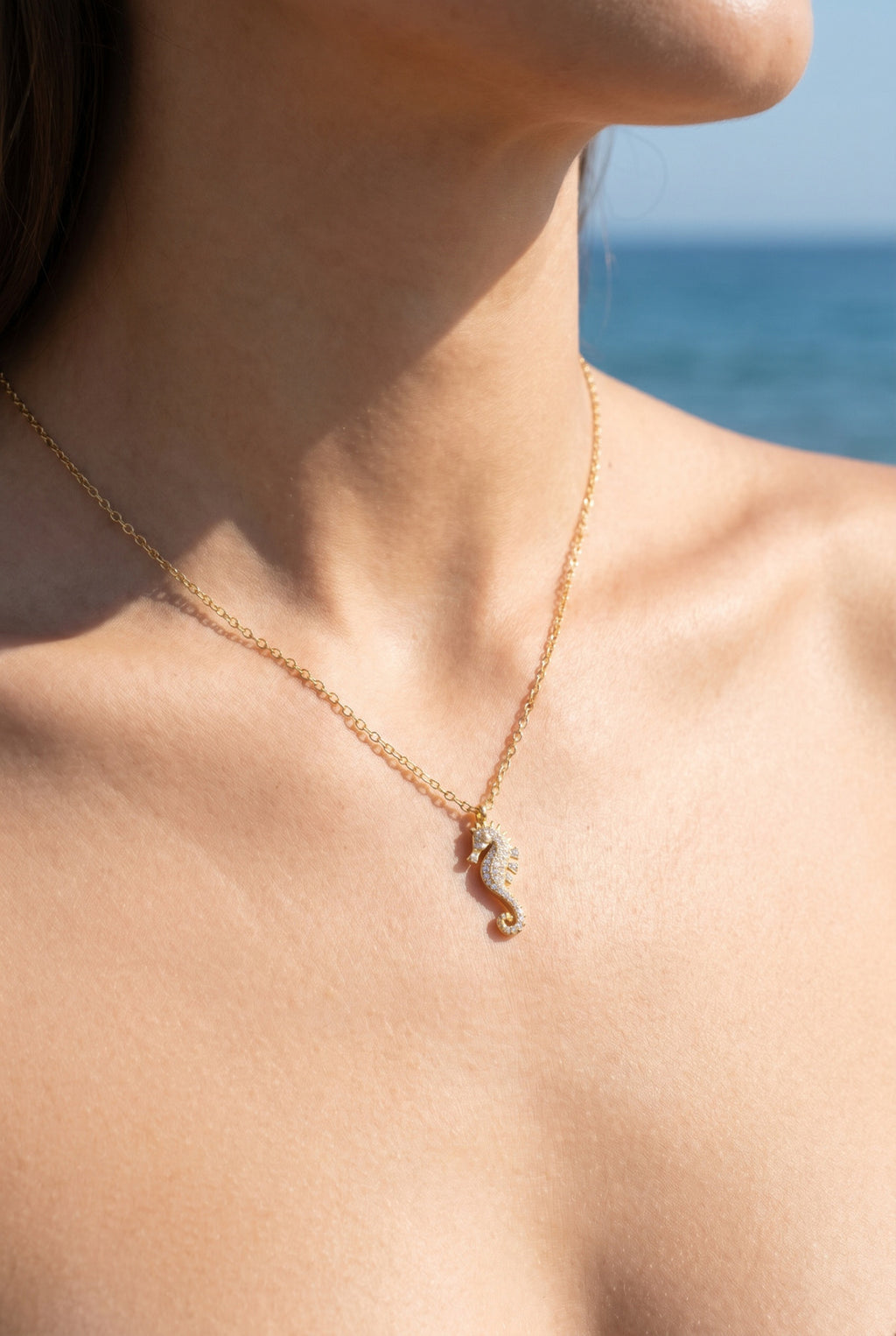 ✨ Collier Moana – Pendentif Hippocampe Scintillant 🌊✨
