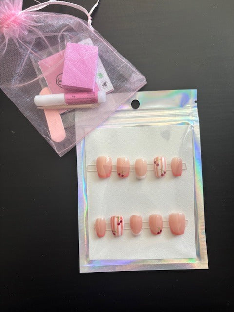 🍒 Press-on nails cerises – Douceur fruitée et élégance 🍒